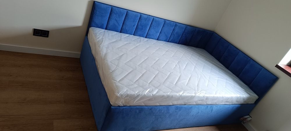 Łóżko na wymiar tapicerowane