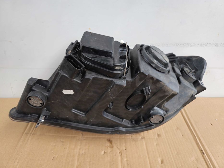 Ótica farol direito BMW X1 E84 (2009 a 2012)