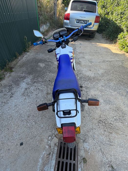 Yamaha DT matrícula amarela