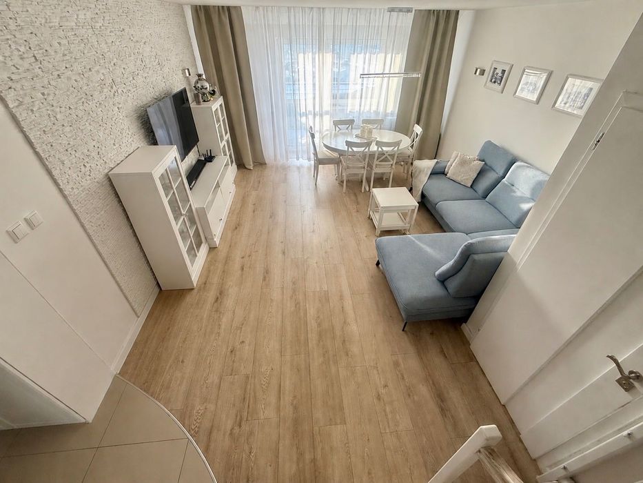 Apartment 4 pokoje, gabinet, 2 łazienki parking za szlabanem