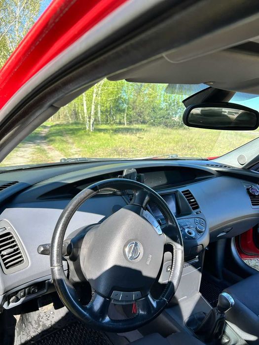 Автомобіль Ніссан прімера