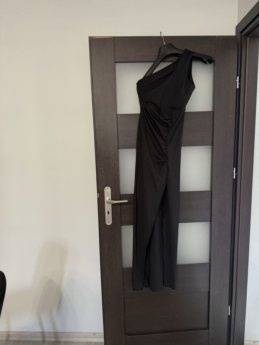 Sukienka damska czarna rozmiar 42 marki Magmacqueen