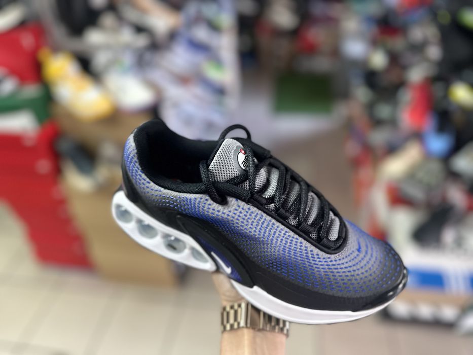 Кросівки Nike Air Max DN ( РОЗМІР 38 та 38,5 )