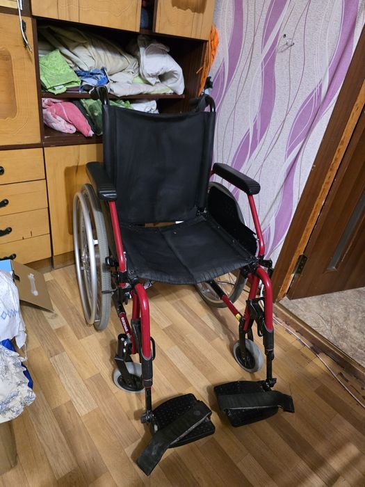 Інвалідний візок (крісло колісне) Eurochair