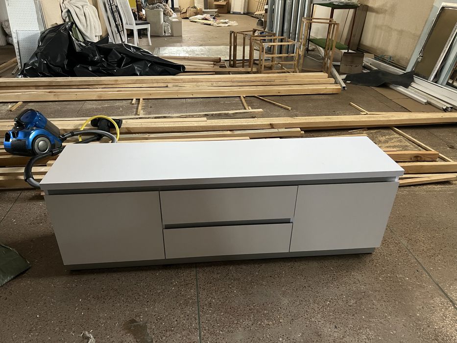 Тумба под телевизор комплект