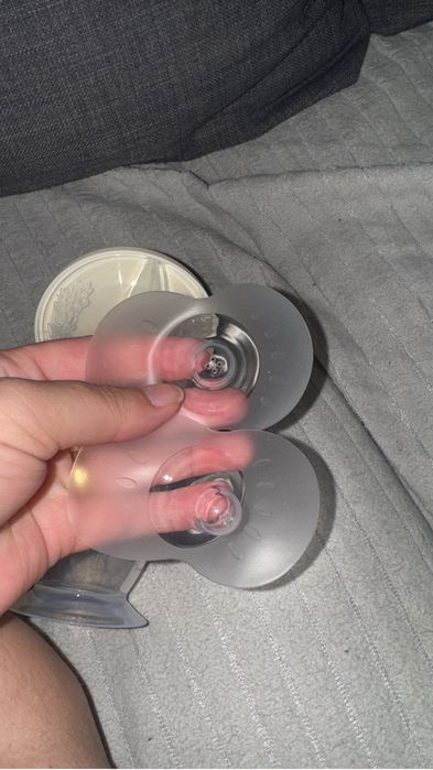 Bomba extratora de leite medela + coletor + bico de silicone