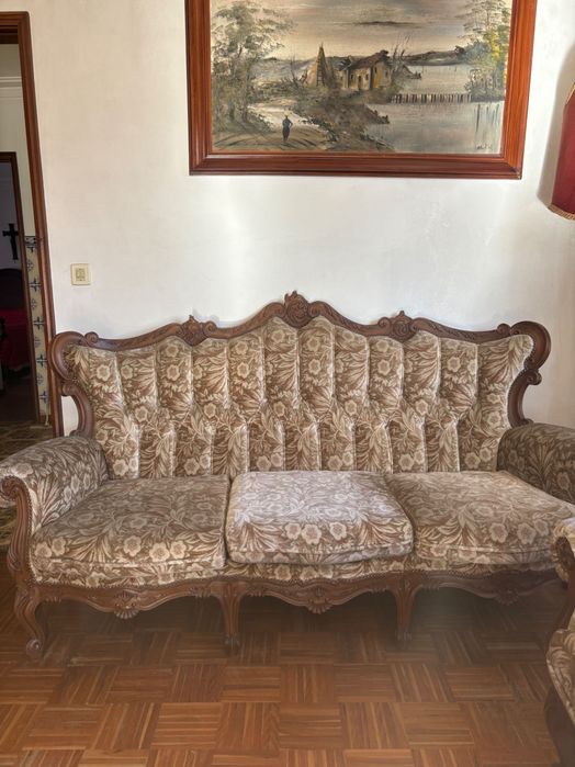 Conjunto sofá de 3 lugares + cadeirão