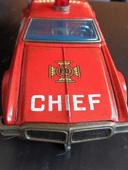 Brinquedo vintage Carro policia TAIYO Anos 60
