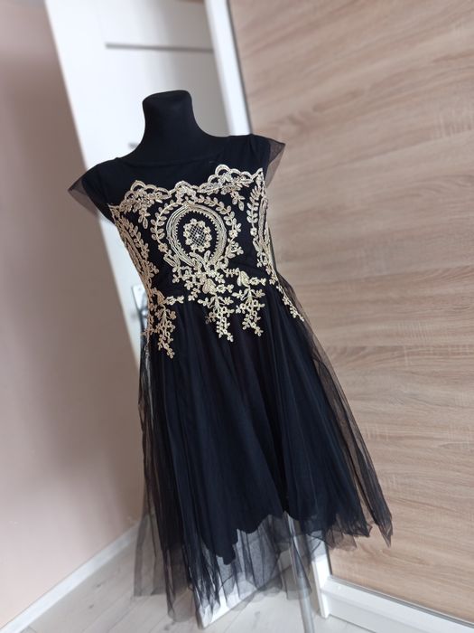 Czarna balowa sukienka damska XS S tiulowa modna