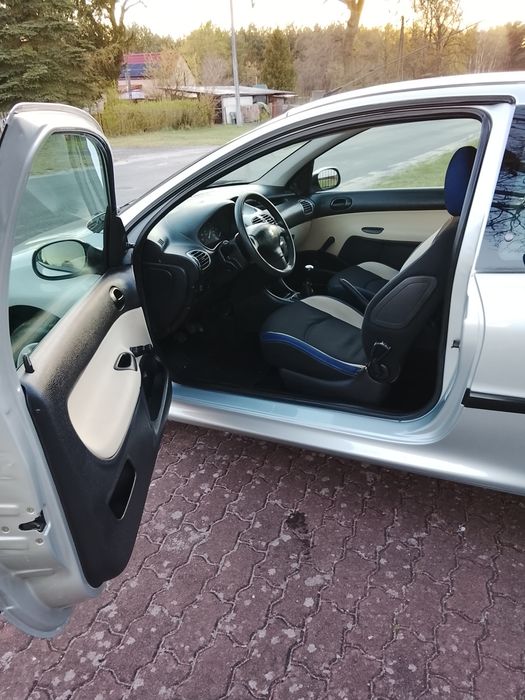 Peugeot 206 1.1 benzyna  5L/100 km, z Niemiec