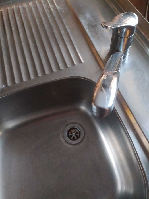 Zlewozmywak aluminiowy z baterią