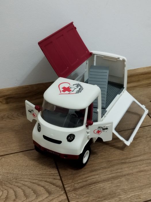 Mobilna lecznica dla zwierząt Schleich