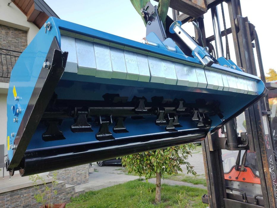 Kosiarka ogrodowa mulczerek bijakowy