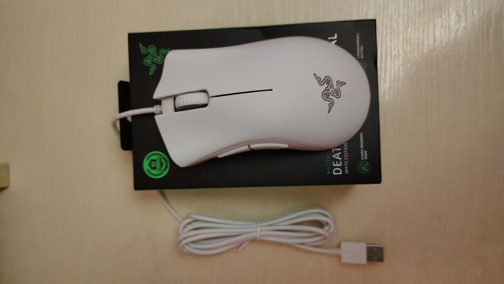 Мишка Deathadder essential