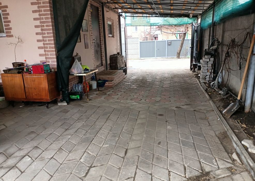 Продам часть дома.+дом 35 КВ.м.в одном дворе.