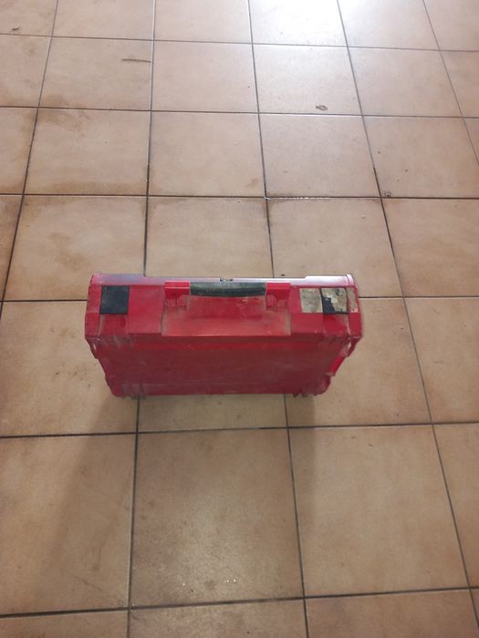 Vendo aparafusadora da milwaukee está trabalhar bem