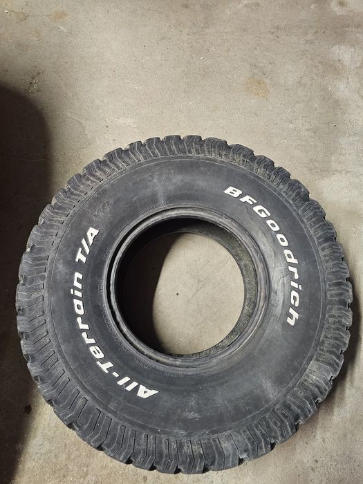 Jante 15 com  Pneus  35x12.5R15