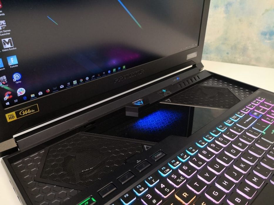 Computador Portátil ACER PREDATOR HELIOS 700