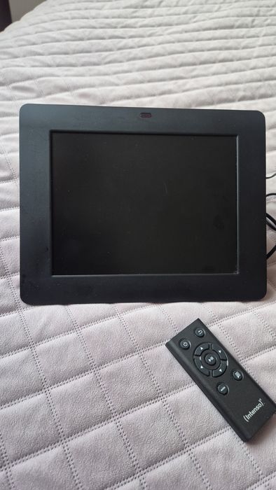 ramka elektroniczna multimedialna Intenso 8 cali