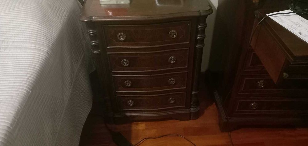 Cama de casal/quarto completo raiz de nogueira