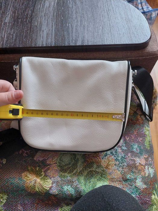 Жіноча сумочка біла