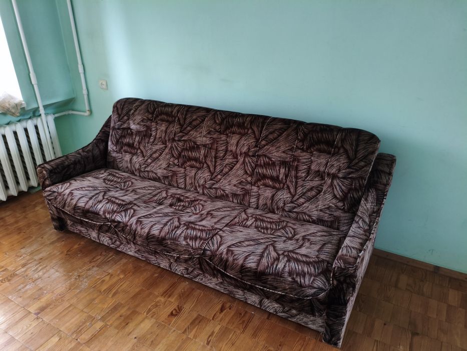 Продам розкладний диван.