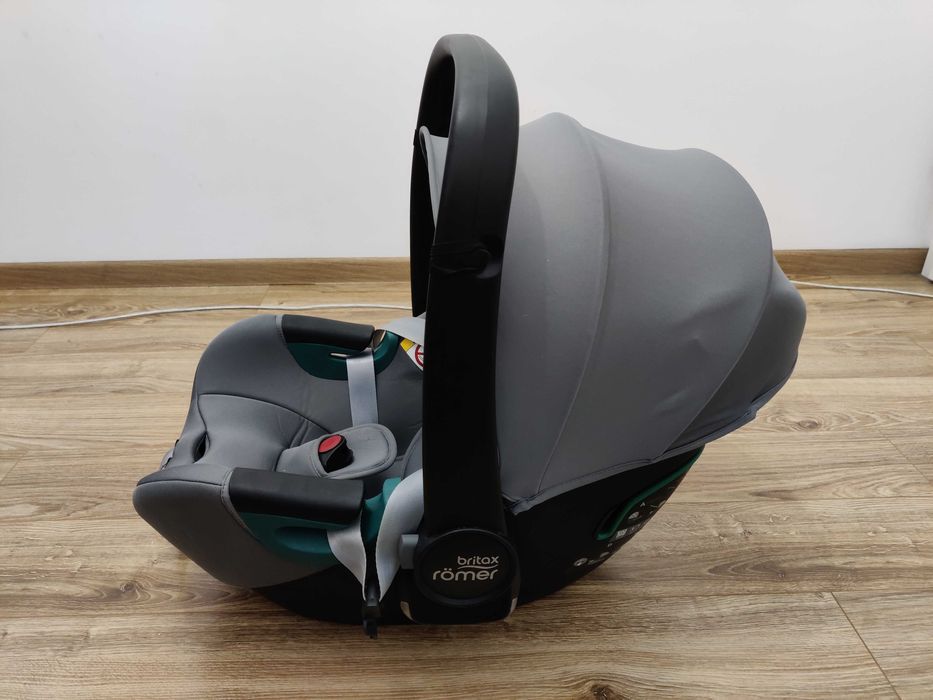 Bezwypadkowy fotelik nosidełko Britax Romer Baby Safe 3, b. dobry stan