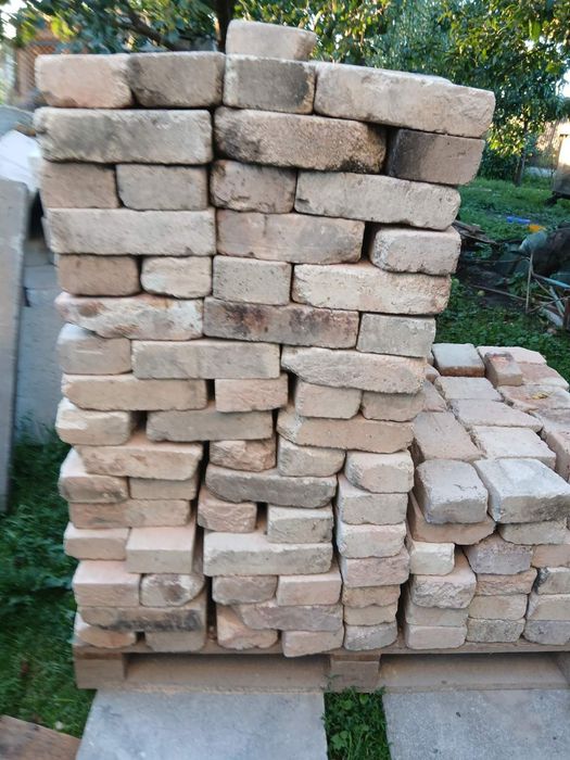 Цегла вогнетривка.