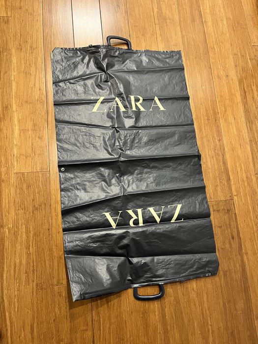 Zara pokrowiec na garnitur /marynarke