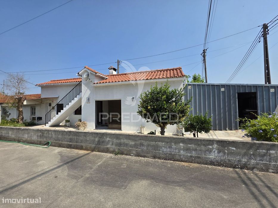 Moradia T1 Remodelada com Logradouro, Casal da Amieira, Batalha