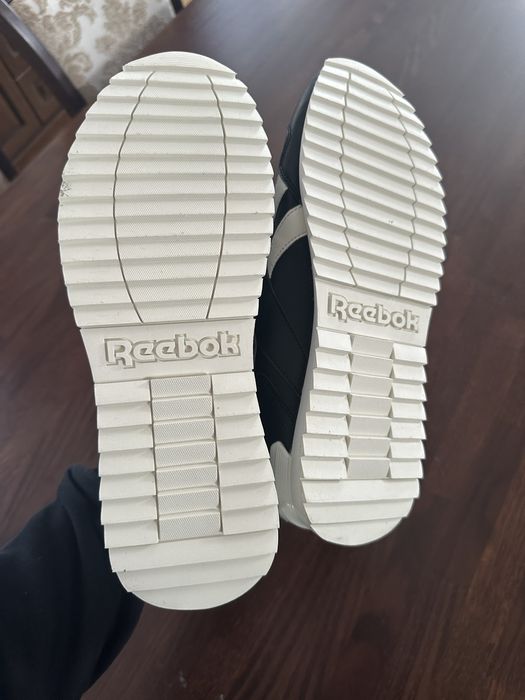 Reebok classic шкіряні чоловічі рібок класік 44,5 розмір