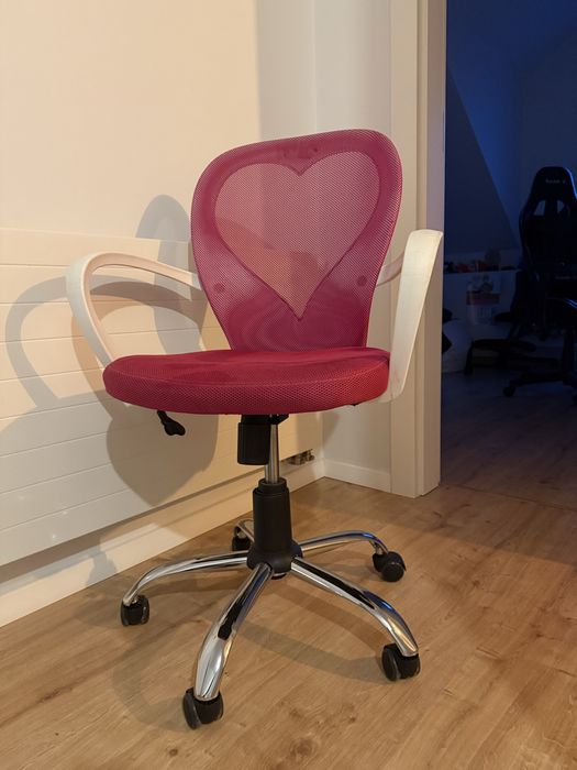 Meble dziecięce dla dziewczynki