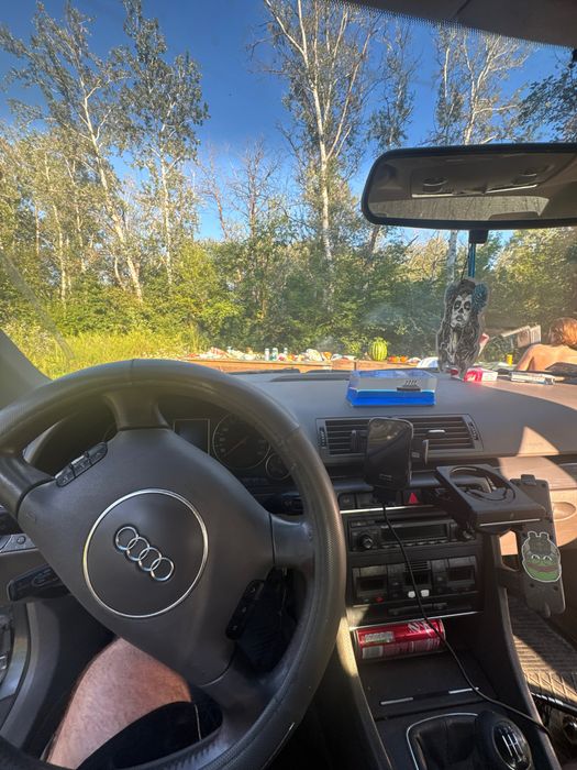 AUDI A4B6 2003.седан