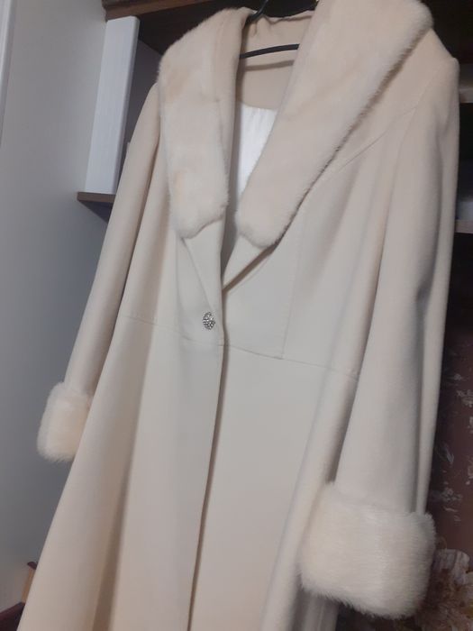 Пальто натуральна  біла норка 52 норкова