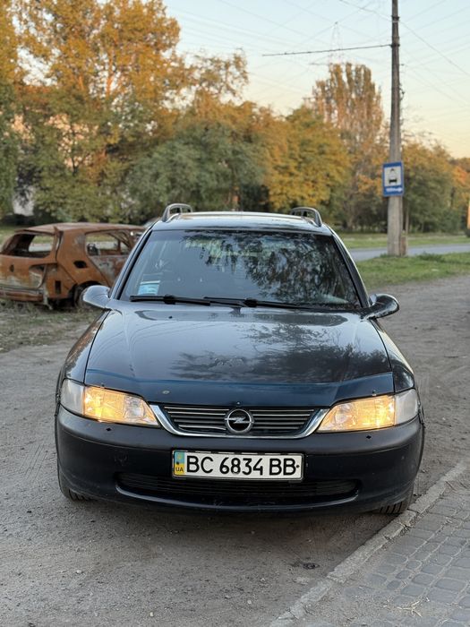 Opel Vectra b 1.8 бенз