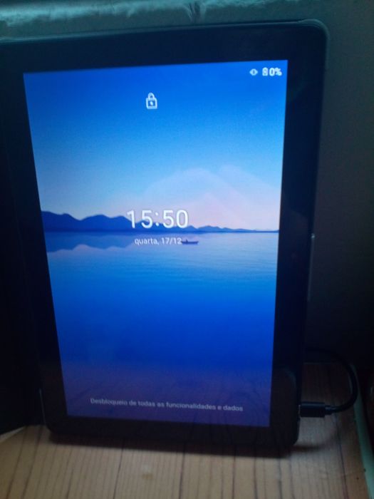 Tablet Meberry com teclado e rato