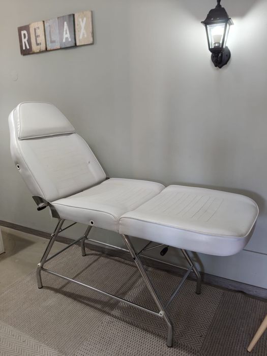 Título do Anúncio: Marquesa Estética / Massagem Dobrável e Reclinável em Branco