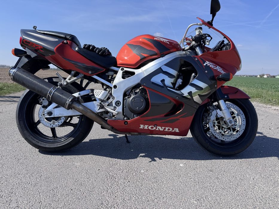 Honda cbr 900 RR fireblade sc33 org. stan 25001km !!!