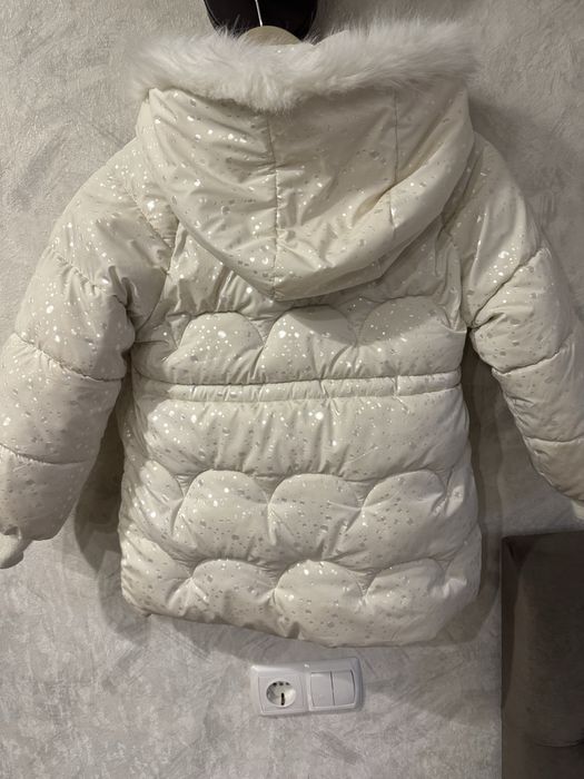 Продам дитячу зимову куртку для дівчинки!