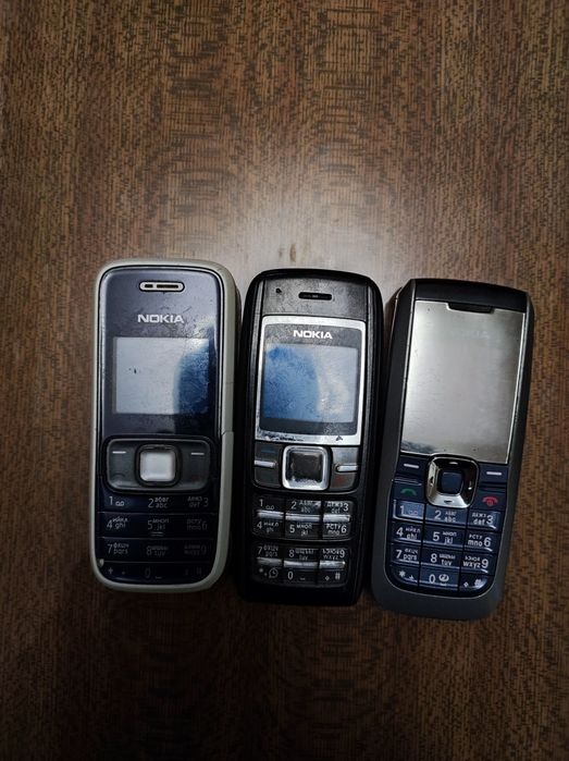 Нокиа 1280,оригинальний  корпус та акумулятор.