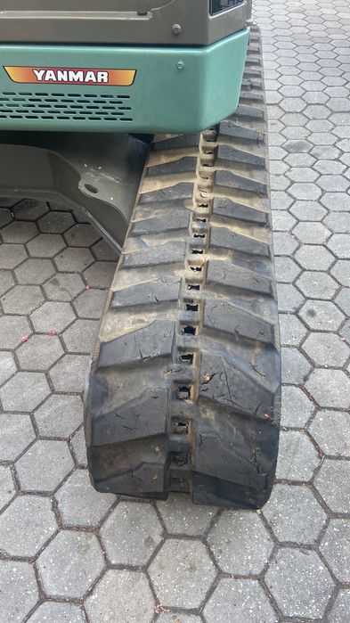 Giratória Yanmar VIO75