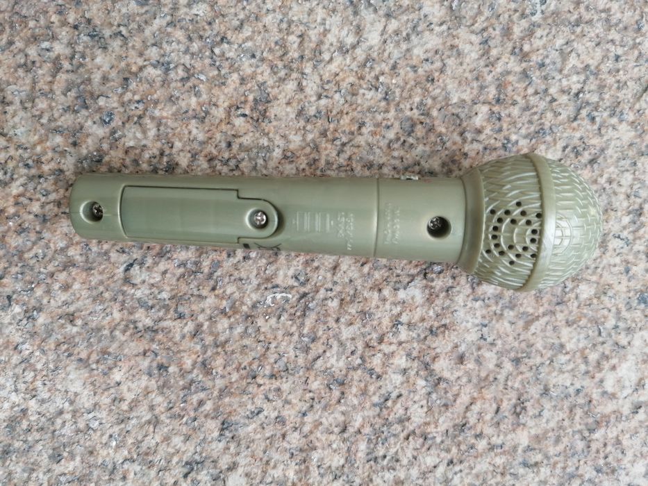 Computador da barbie e microfone de brincar