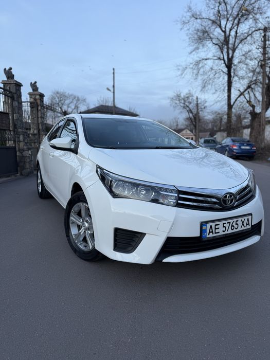 Toyota corolla 1.6 Автомат симейная машина