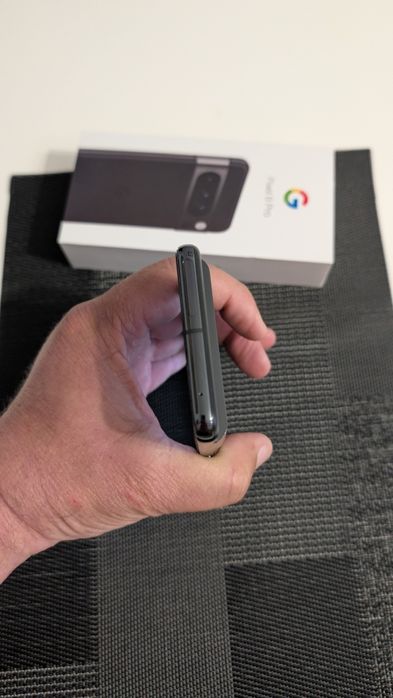 Pixel 8 pro neverlook в ідеальному стані.