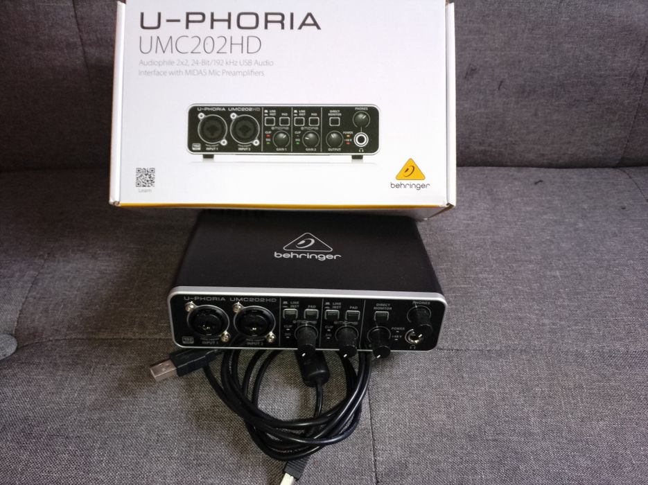 Interface de audio Behringer u-phoria umc202hd64738537935618121