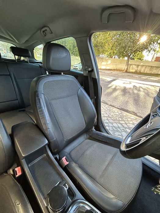 opel astra sports tourer