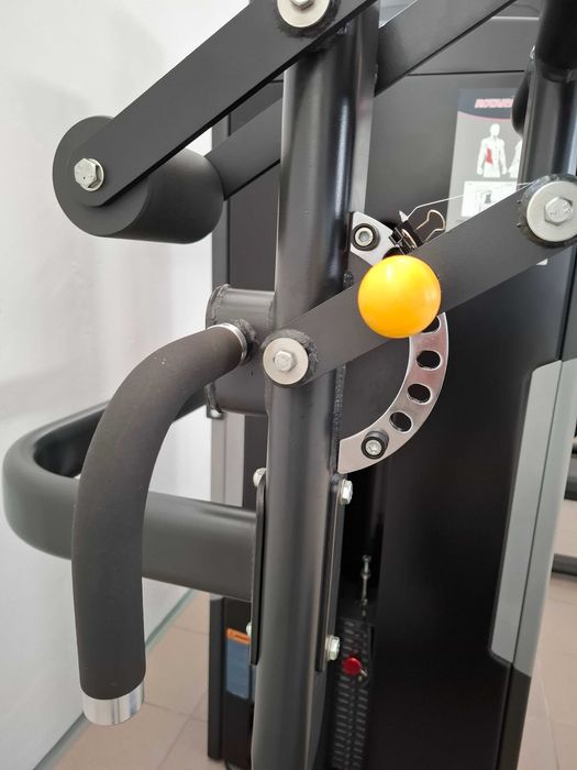 Maszyna siłowa do ćwiczeń mięśni skośnych brzucha Rotary Torso