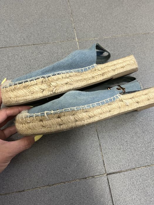 Alpercatas azuis de ganga,Stradivarius,em óptimo estado,tamanho 37,5€