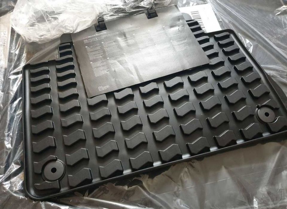 Оригінальні коврики Audi Q7 4L