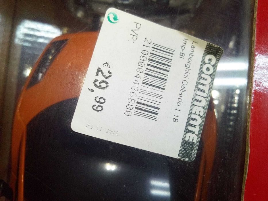 Lamborghini 1/18 NOVO A ESTREAR